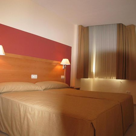 Hostal Ciudad De Caparra Carcaboso Pokoj fotografie
